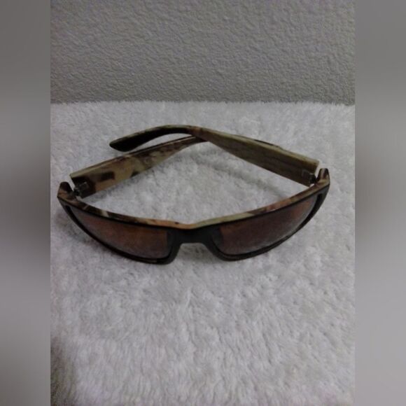 Title: “Men’s Polarized Camouflage Sport Sunglasses - Shatterproof & New” - Picture 1 of 4